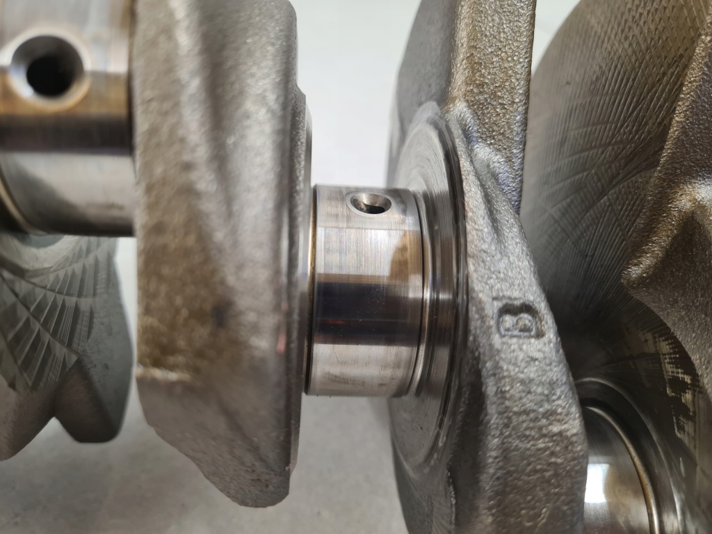 Wał колінчастий двигуна 1.2 turbo f12shl f12sht f12shr opel astra v k Зі Шроту