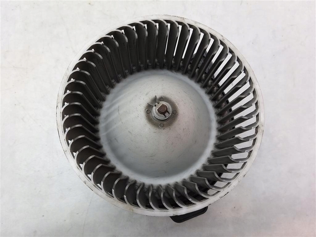 фото №1, Повітродувка вентилятор mazda premacy 2контакти