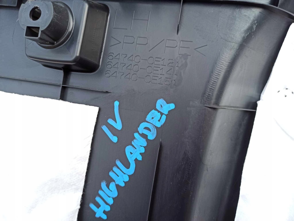 фото №5, Toyota highlander iv обшивка багажника задняя левый правый 2022r 64740-0e121