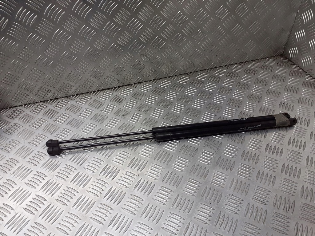 фото №1, Амортизаторы крышки задняя volvo v40 kombi