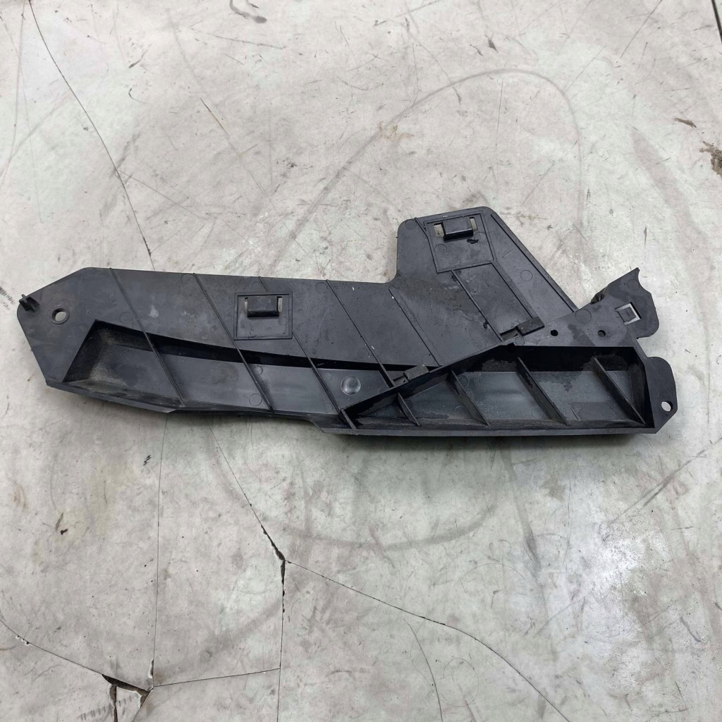 фото №1, Направляющая бампера левый перед v70 iii s80 ii