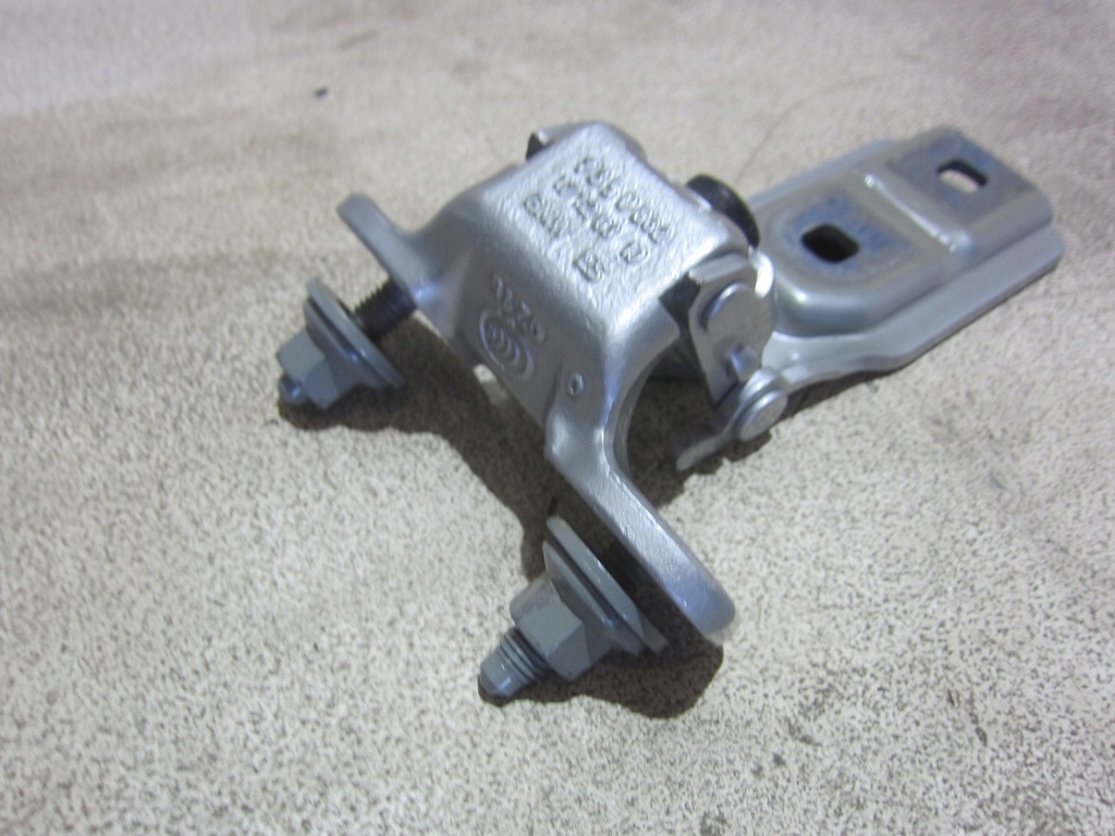 фото №9, Bmw x1 f48 петля задний крышки левый правый задняя петли серебристый 7350832