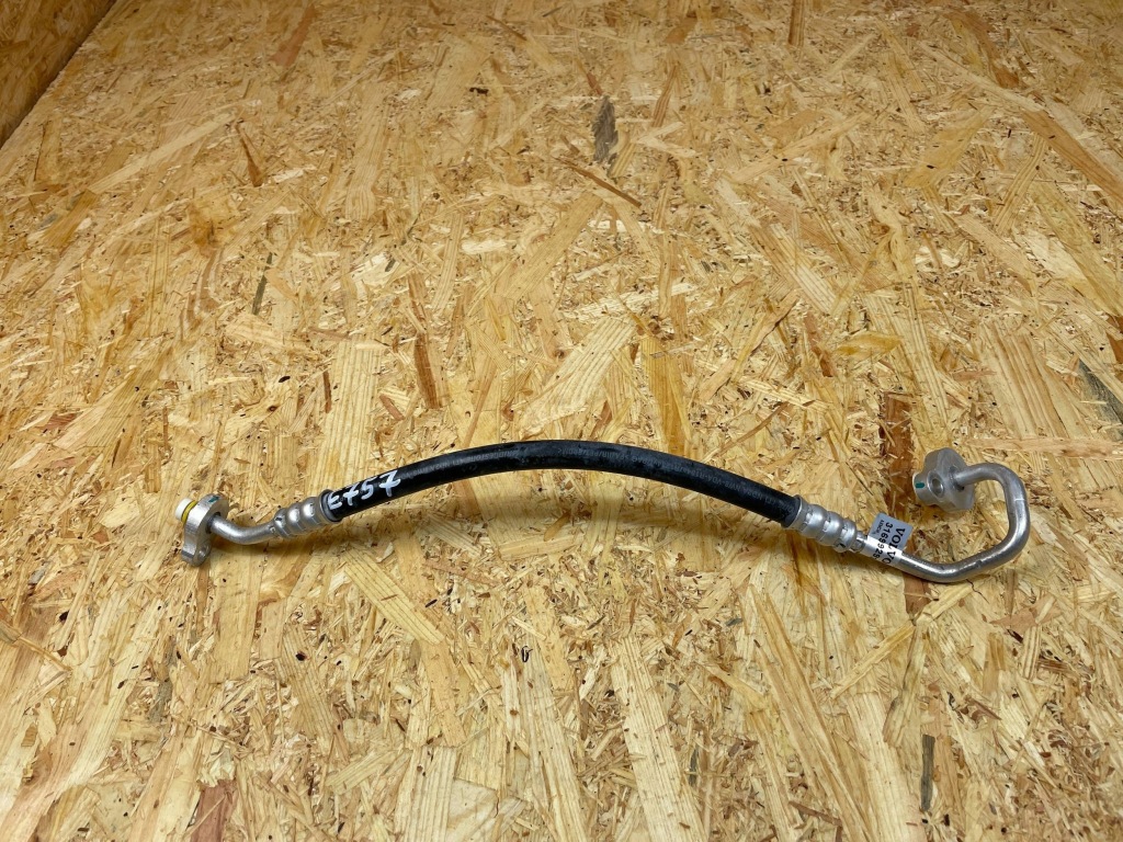 Купити 2023 polestar 2 шланг кондиціонера 31699293