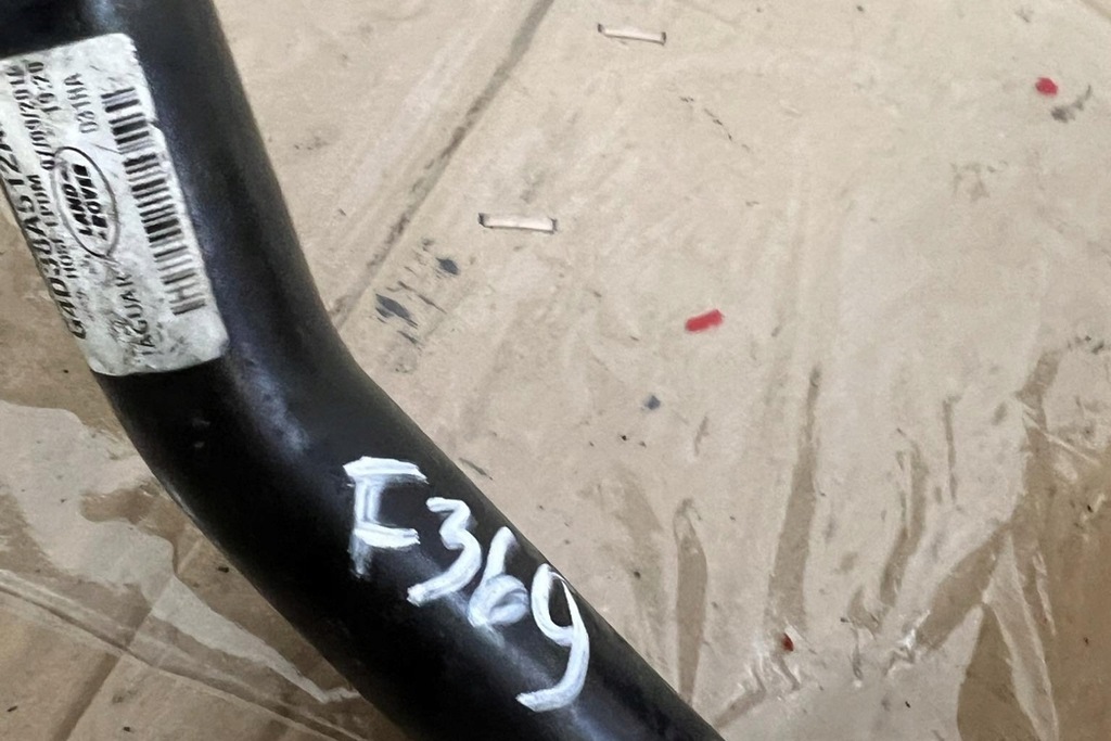 фото №7, Труба охлаждение jaguar f-pace x761 g4d38a512af дизель 2018