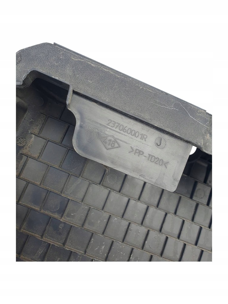 фото №8, Renault trafic iii x82 2015 крышка коробка аккумулятор