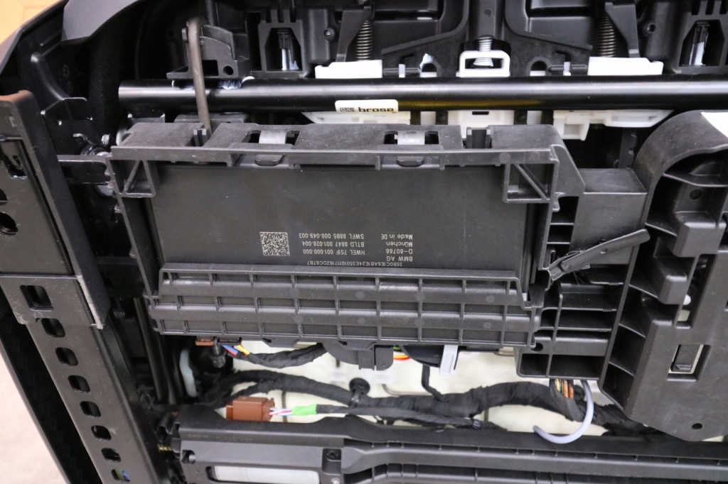 фото №14, Bmw g60 салон сидіння заднє сидіння шкіра alcantara m-pakiet sport 53 km jak nowe