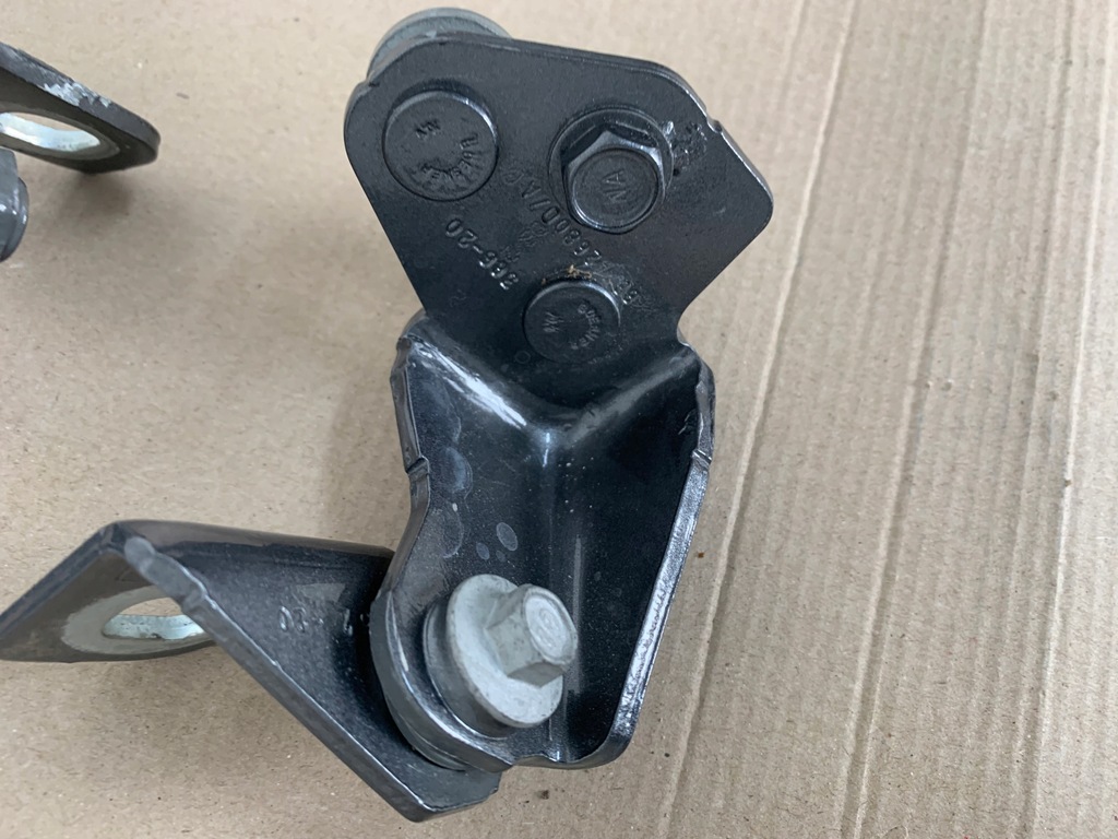 фото №4, Ford mustang mach-e rwd 21r петля петлі двері góra+ dół правий задня задні