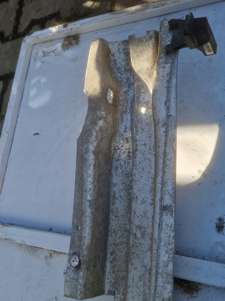 фото №8, Audi a4 b7 балка бампера задняя задняя бампер