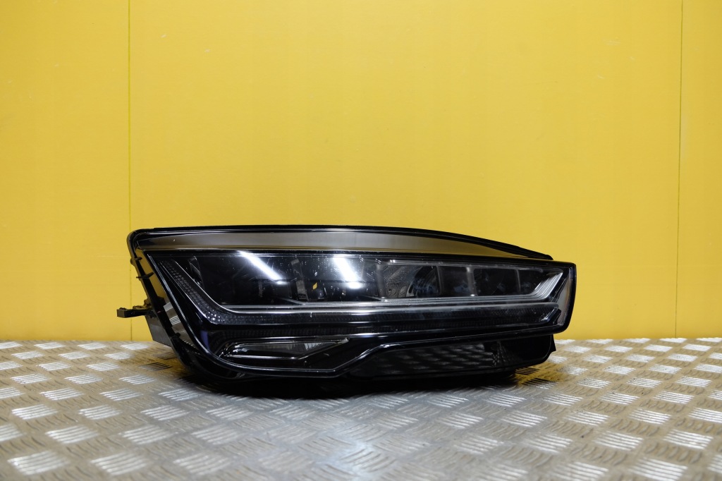 фото №1, Audi a7 s7 4g8 lift 2015- фара лампа full led права usa