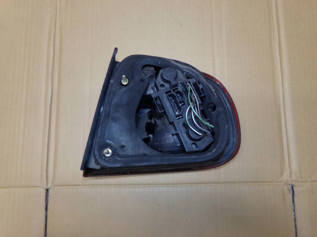 фото №2, Лампа левая задняя задняя вкладыш toledo ii