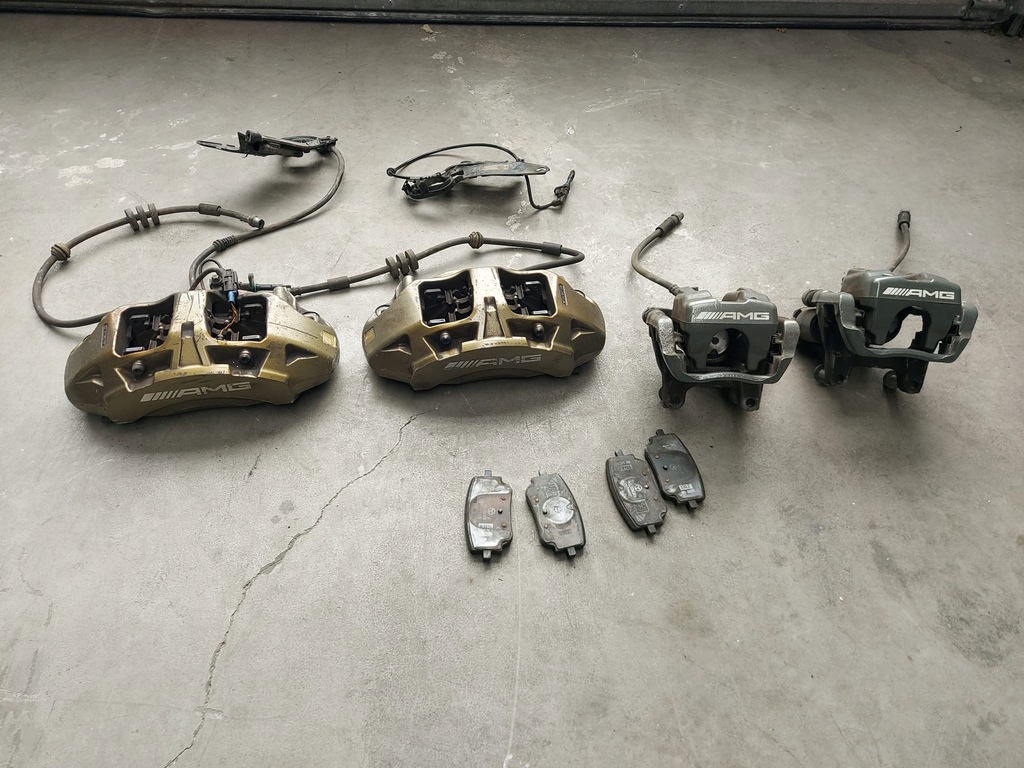 фото №1, Mercedes a klasa w177 a45 amg суппорты комплект