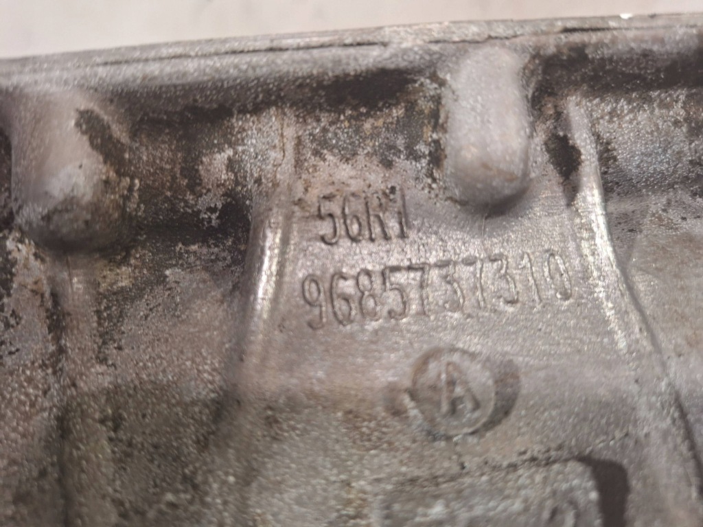 Опора вала полублок двигателя 9685737310 citroen peugeot ford 1.6 8v ehdi tdci Недорого