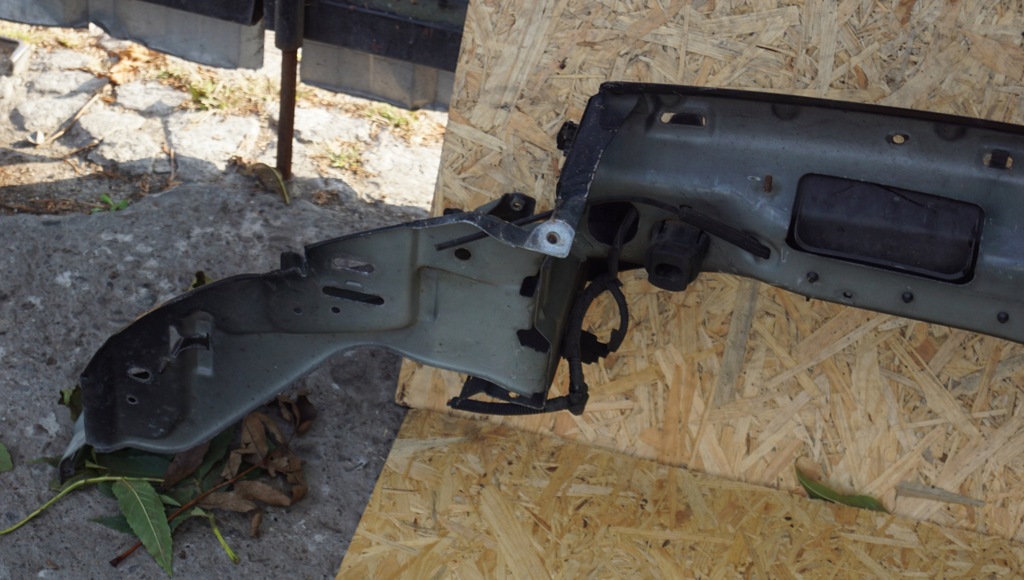 фото №9, Pas передний верхний усилитель volvo s40 ii lift