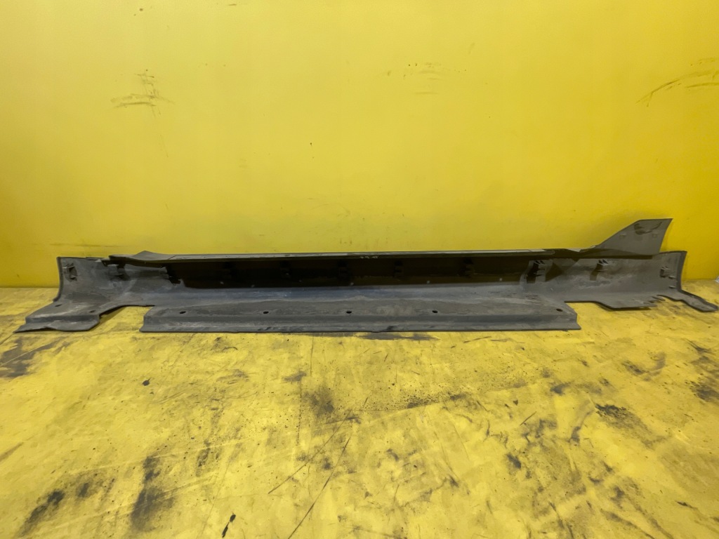 Mini clubman r55- порог правый  сторона 114129-10 Доставка