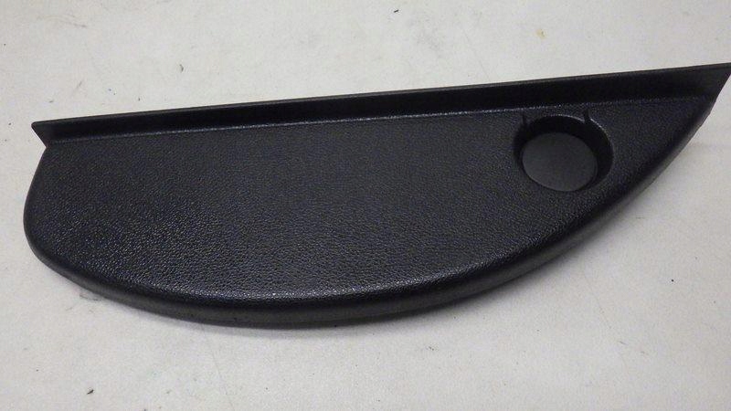 фото №1, Пластик защита консоли правая master iii lift