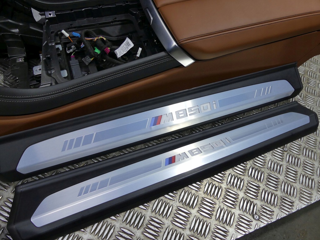 фото №8, Bmw 8 g15 individual обивка сиденья заднее сиденье вентиляция обшивки туннель 32 km