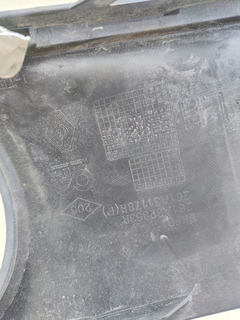 фото №5, Решётка бампера перед левая renault megane iv