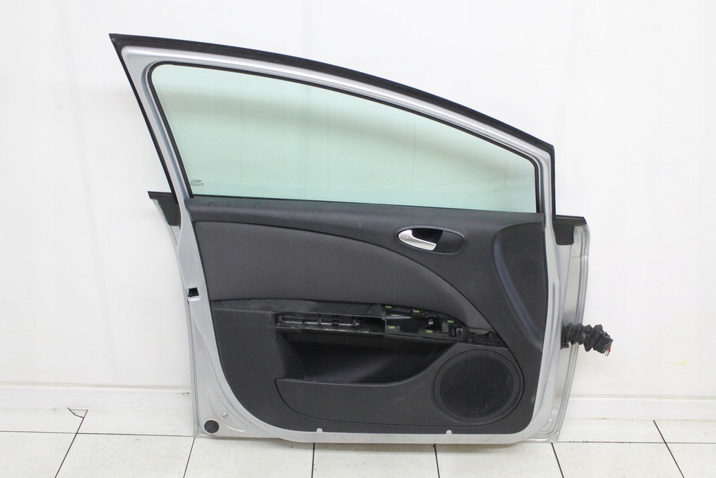 фото №11, Дверь левая левый перед передние seat leon ii 2005r- ls7y - код лакокрасочного покрытия