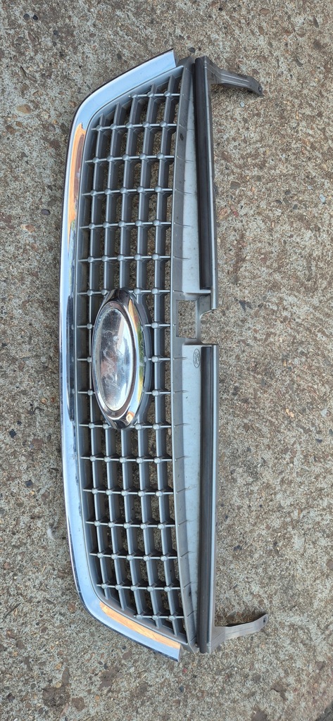 фото №1, Решётка радиатора решётка радиатора ford mondeo mk4 titanium