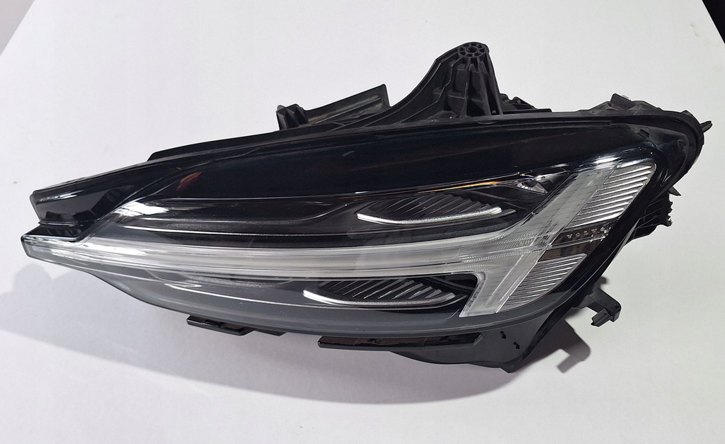 фото №1, Volvo s60 v60 ii iii full led лампа левая перед передняя
