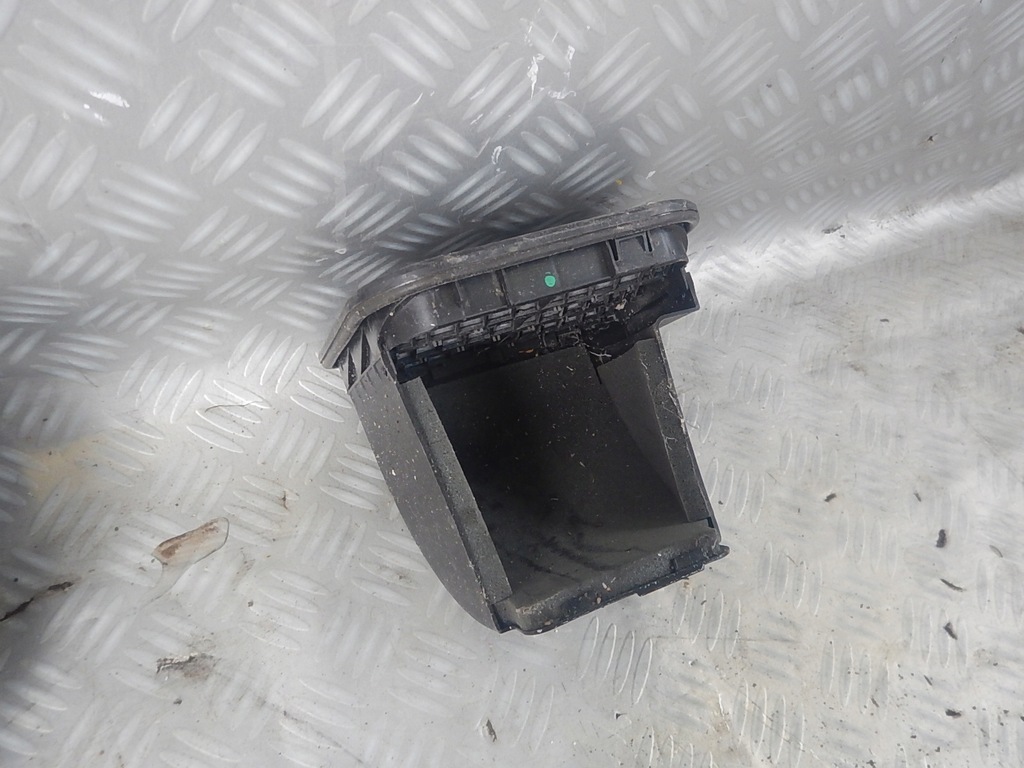 фото №7, Volvo v70 ii lift решётка вентиляционная багажника