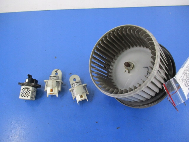 фото №1, Suzuki alto повітродувка повітря+ резистор+ реле