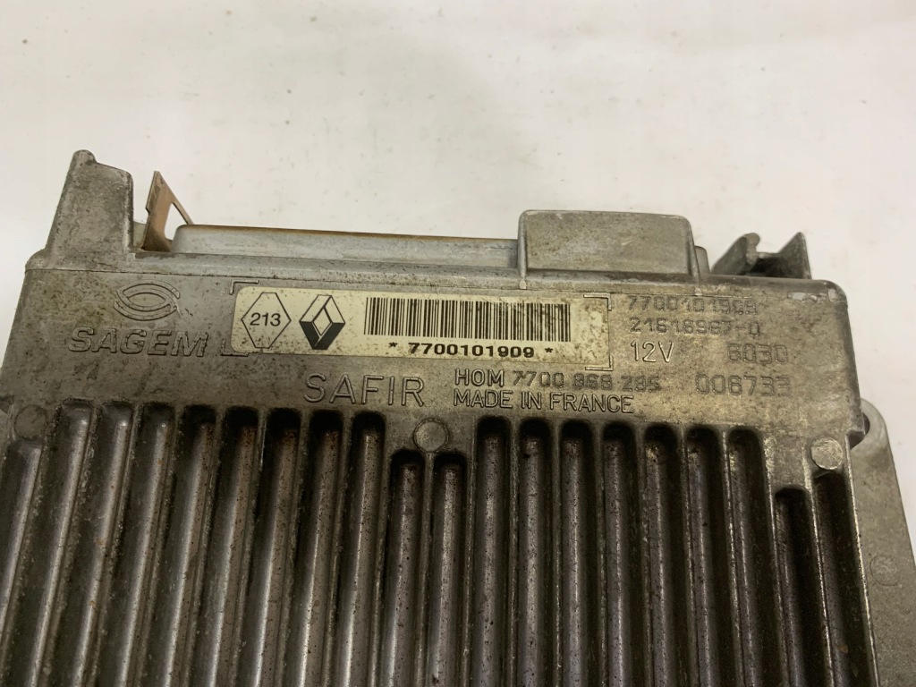 фото №2, Бортовий комп'ютер двигуна renault 7700101909 7700868295