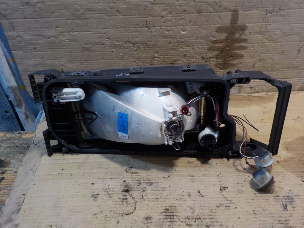 фото №3, Лампа левая передняя, scania r 1732509