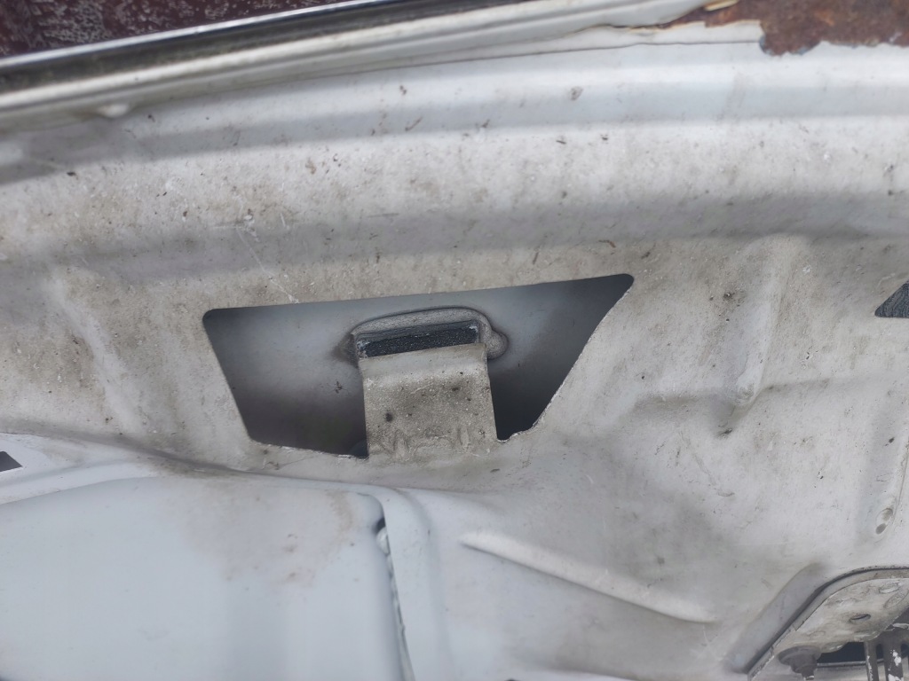 Купити Kuga mk1 капот