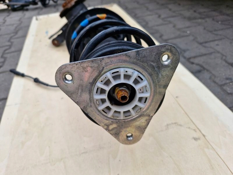 Renault twingo iii 3 1.0 b амортизационная стойка амортизатор поворотный кулак правый перед в Украине