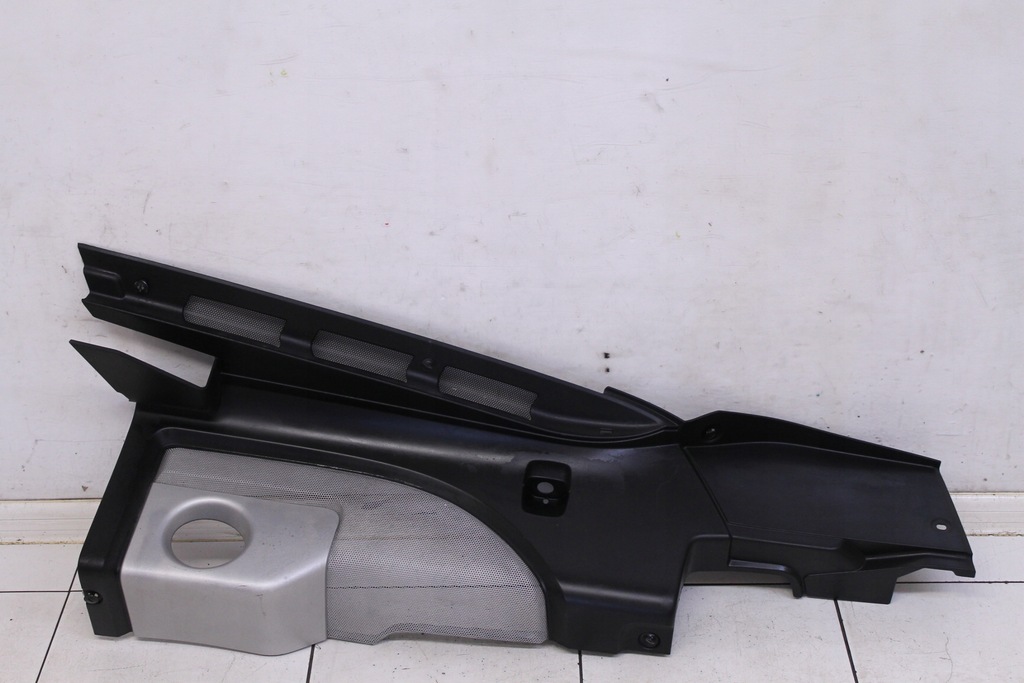 фото №1, Audi r8 420 06- защита крышка двигателя 420863082a