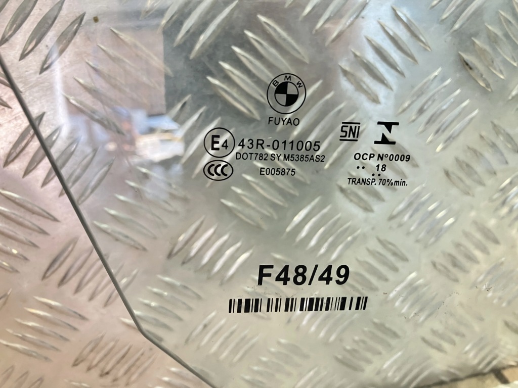 Скло дверей правий перед bmw x1 f48 2018 r Ціна
