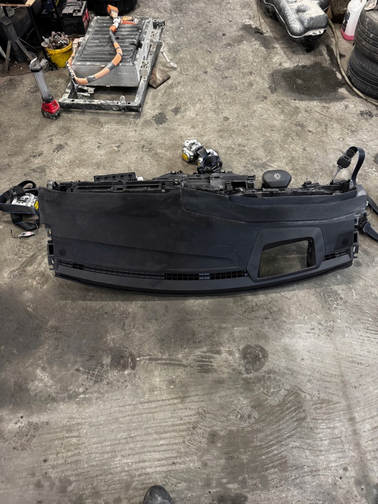 Купить Приборная панель приборная ремни пиропатрон  подушка renault austral