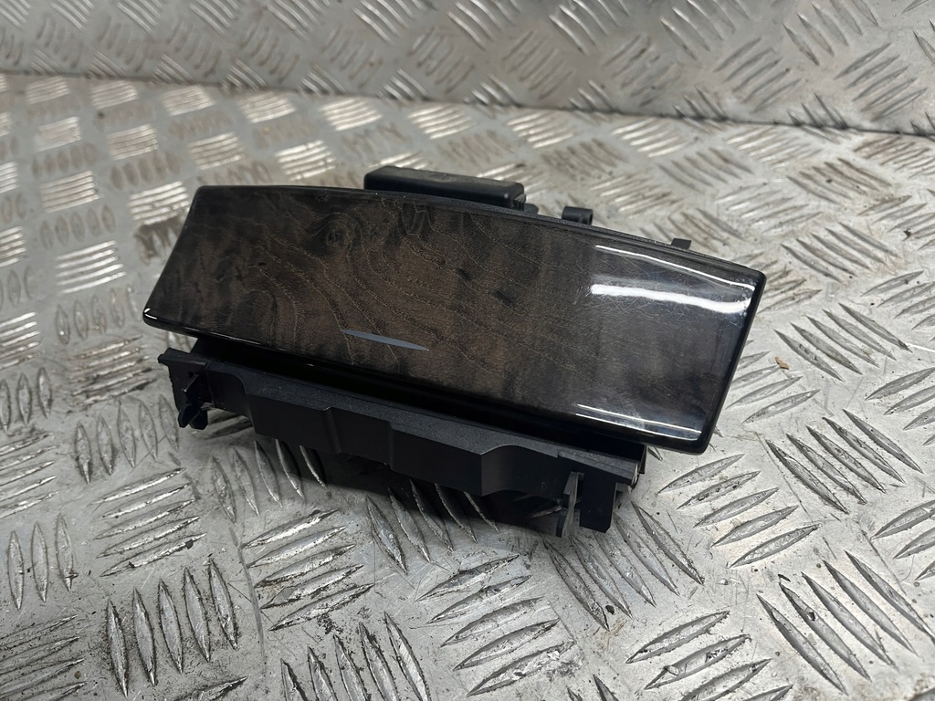 фото №1, Пепельница dekor drewno разъём прикуривателя a2096800550 mercedes clk w209