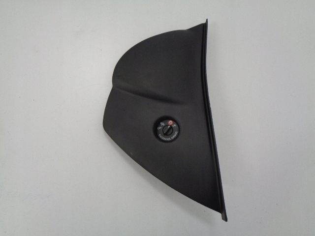 фото №1, Renault clio iv заглушка консолі права