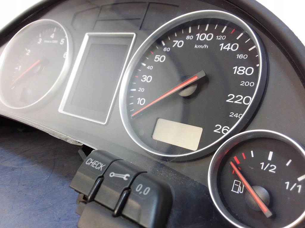 фото №4, Audi a4 b6 2.0 счетчик приборы цветной fis