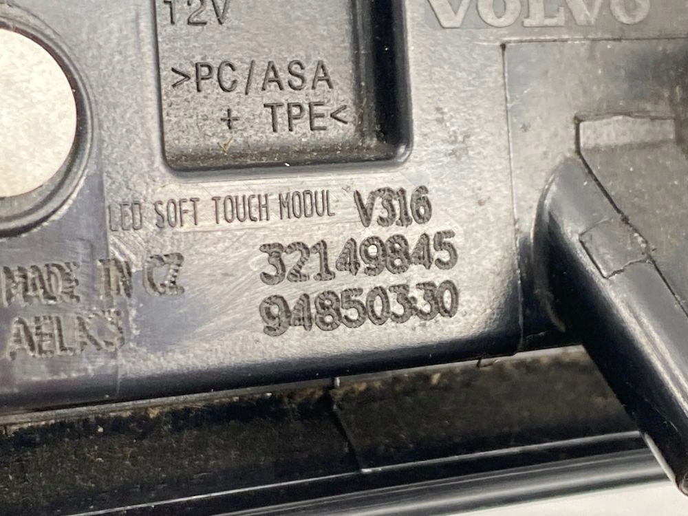 2020 volvo xc40 ручка крышки багажника 32149845 Недорого