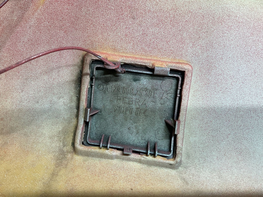 Молдинг поріг ліва mercedes-benz sl500 r129 a1296902740 Київ