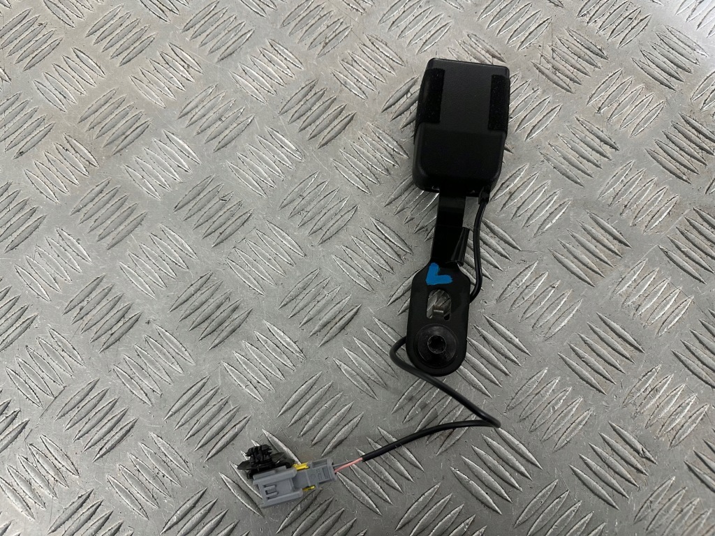 Купить Citroen c3 picasso клипса поперечина левая водителя