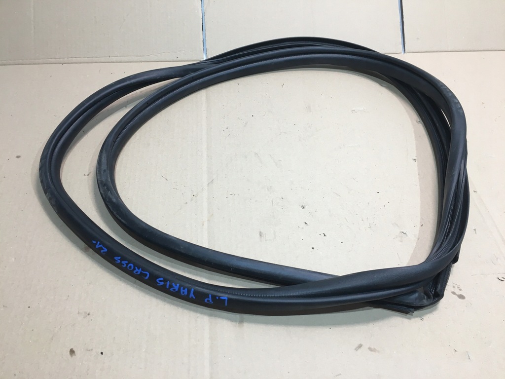 фото №4, Прокладка двері перед yaris cross 21-