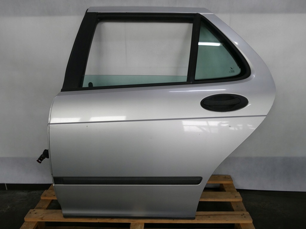 фото №1, Saab 95 9-5 kombi дверь левый задняя левая задние 268