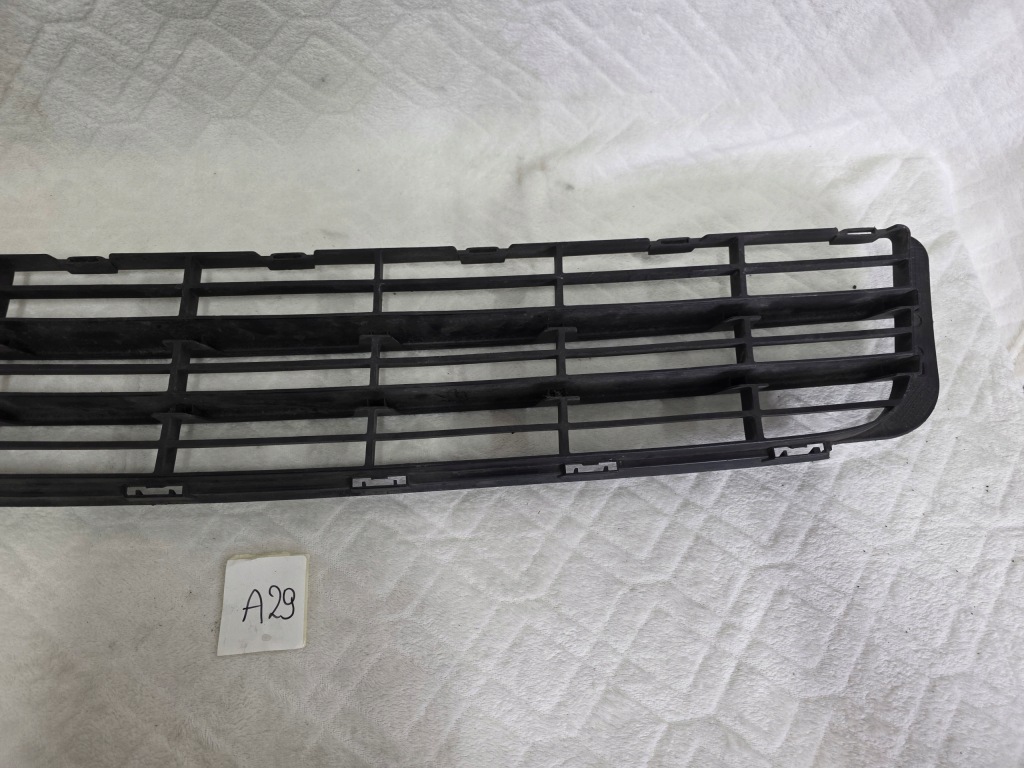 Решітка середня бампера перед jumpy 2 scudo 2 expert 2 1400587677 в Україні