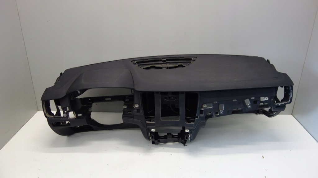 фото №1, Volvo s90 v90 приборная панель панель  оригинал