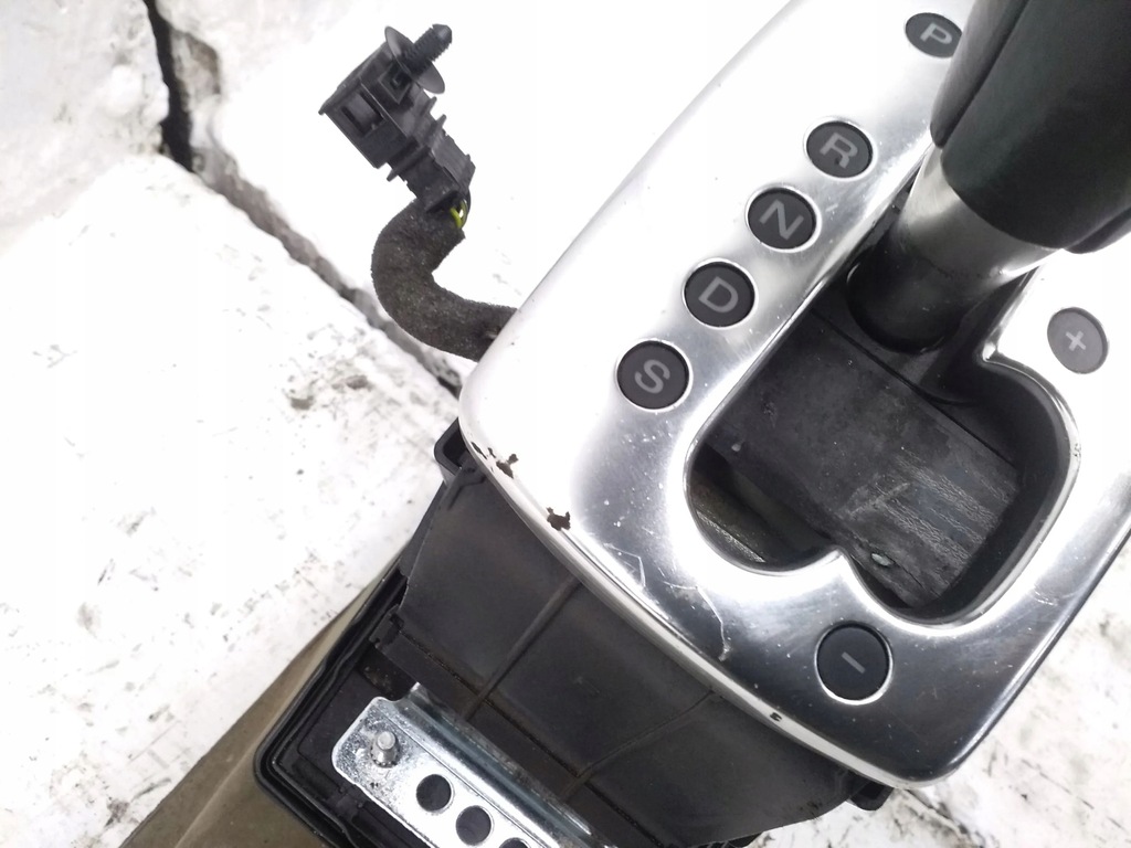 фото №12, Audi a8 s8 d3 4e 2005 домкрат перемикання передач / верхній