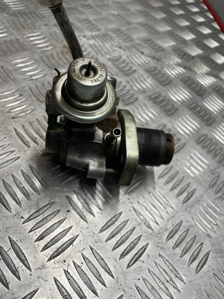 Насос wysokiego давления 23100-28032 toyota avensis t25 2.4vvti в Украине