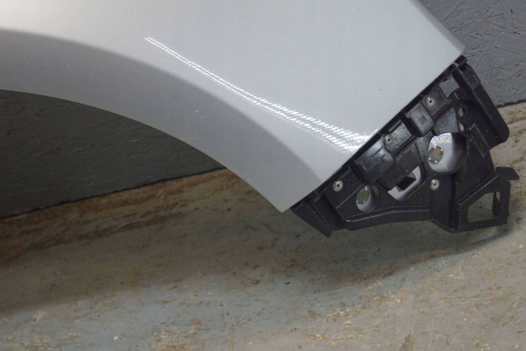 Opel astra j крыло  правый  перед b2681 Киев