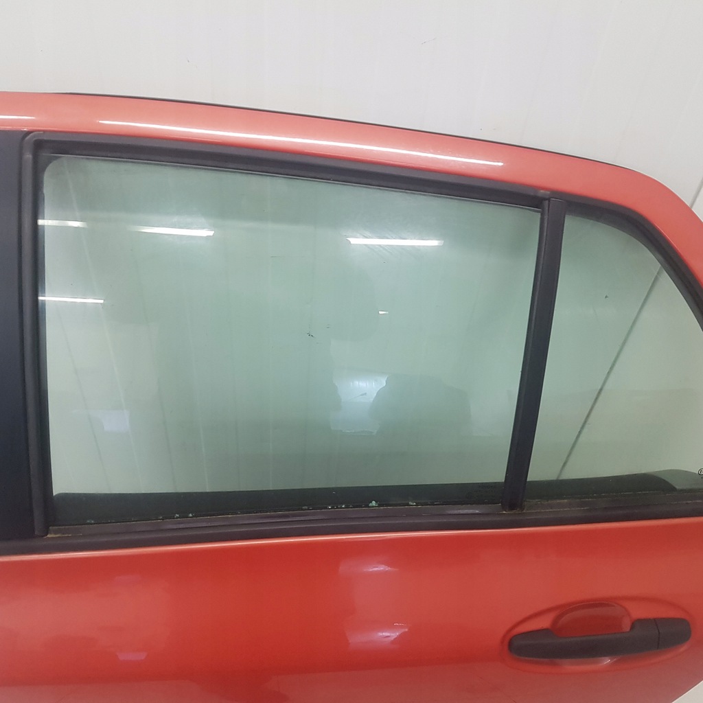 фото №3, Дверь правый задняя toyota yaris 2