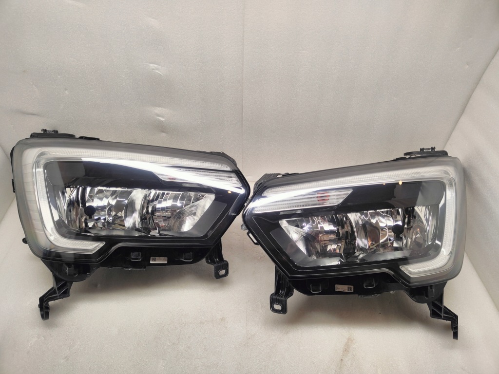 фото №1, Renault master iv комплект лампа zw з світлодіод 260105567r, 260607867r