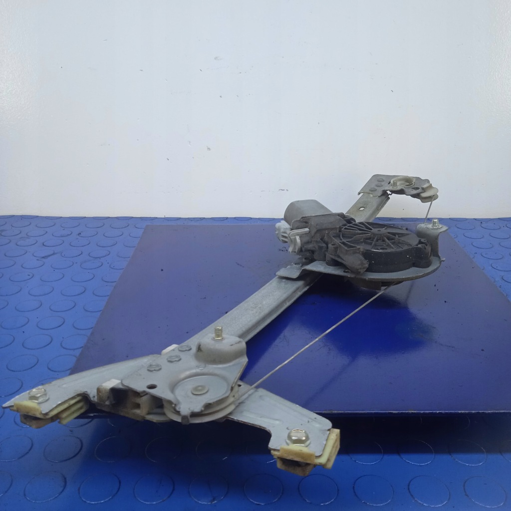 Toyota aygo i механизм подъёма стекло моторчик правый перед 118670 Недорого