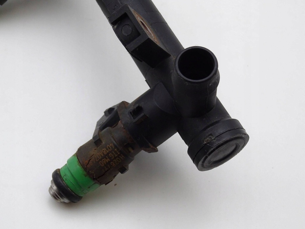 Молдинг впрыскная инжектор renault laguna ii 1.6 h028797 / 7700107405 nr8 Киев